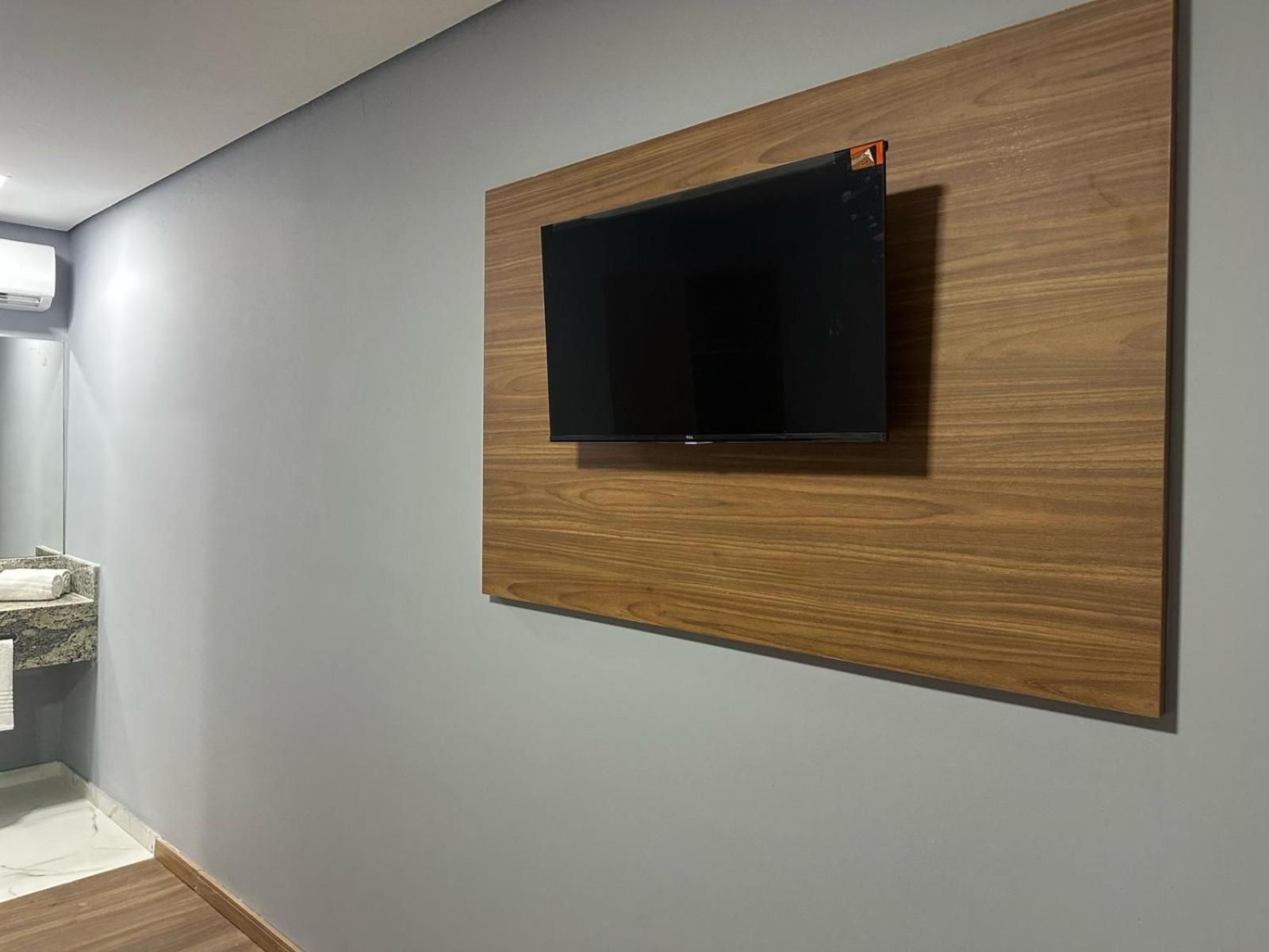 Hotel Premier 贝洛哈里桑塔 外观 照片